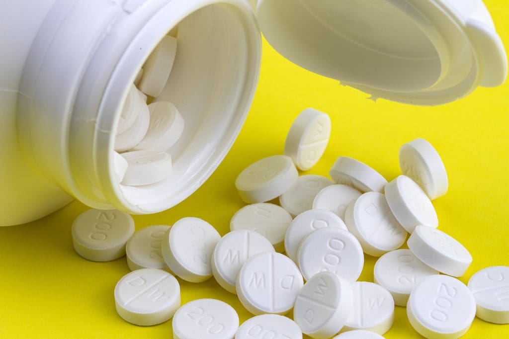 Best Ways To Lower Cholesterol Through Lifestyle Changes And Vitamin Supplements