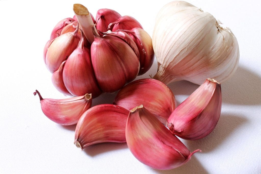 Effective Ways To Use Garlic For Lowering Cholesterol