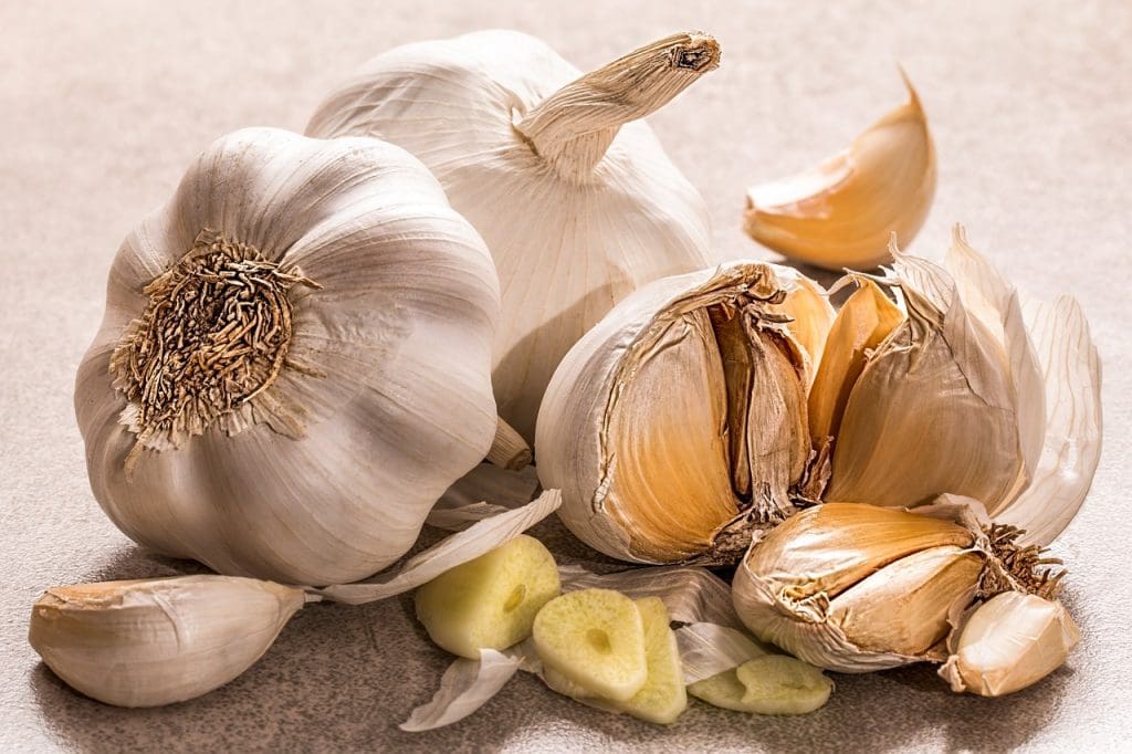 Effective Ways To Use Garlic For Lowering Cholesterol